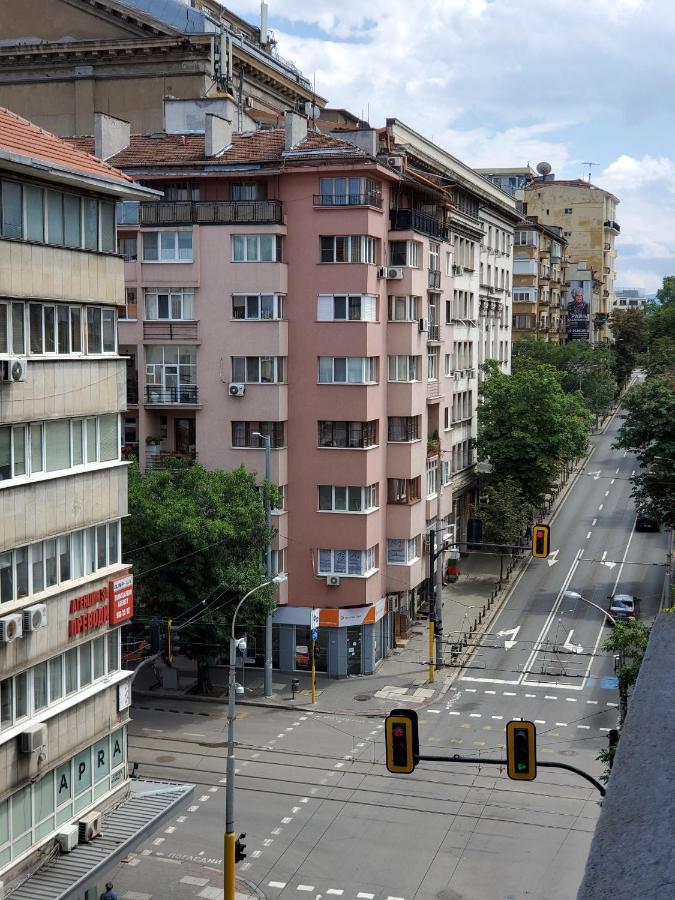 סופיה Sunny Central Apartment מראה חיצוני תמונה