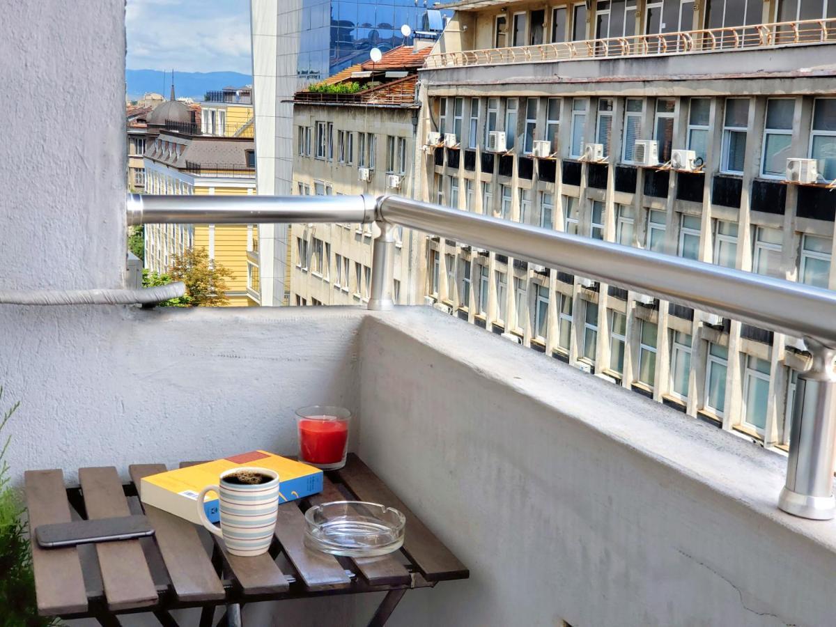 סופיה Sunny Central Apartment מראה חיצוני תמונה