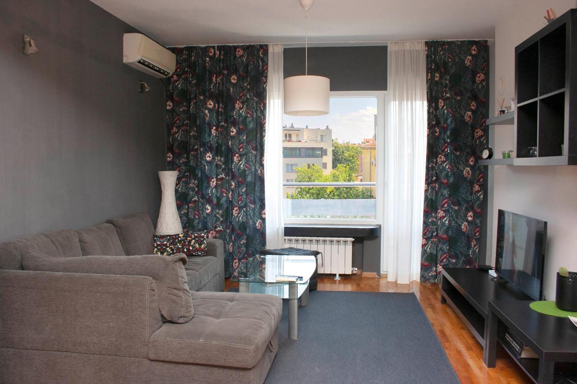 סופיה Sunny Central Apartment מראה חיצוני תמונה