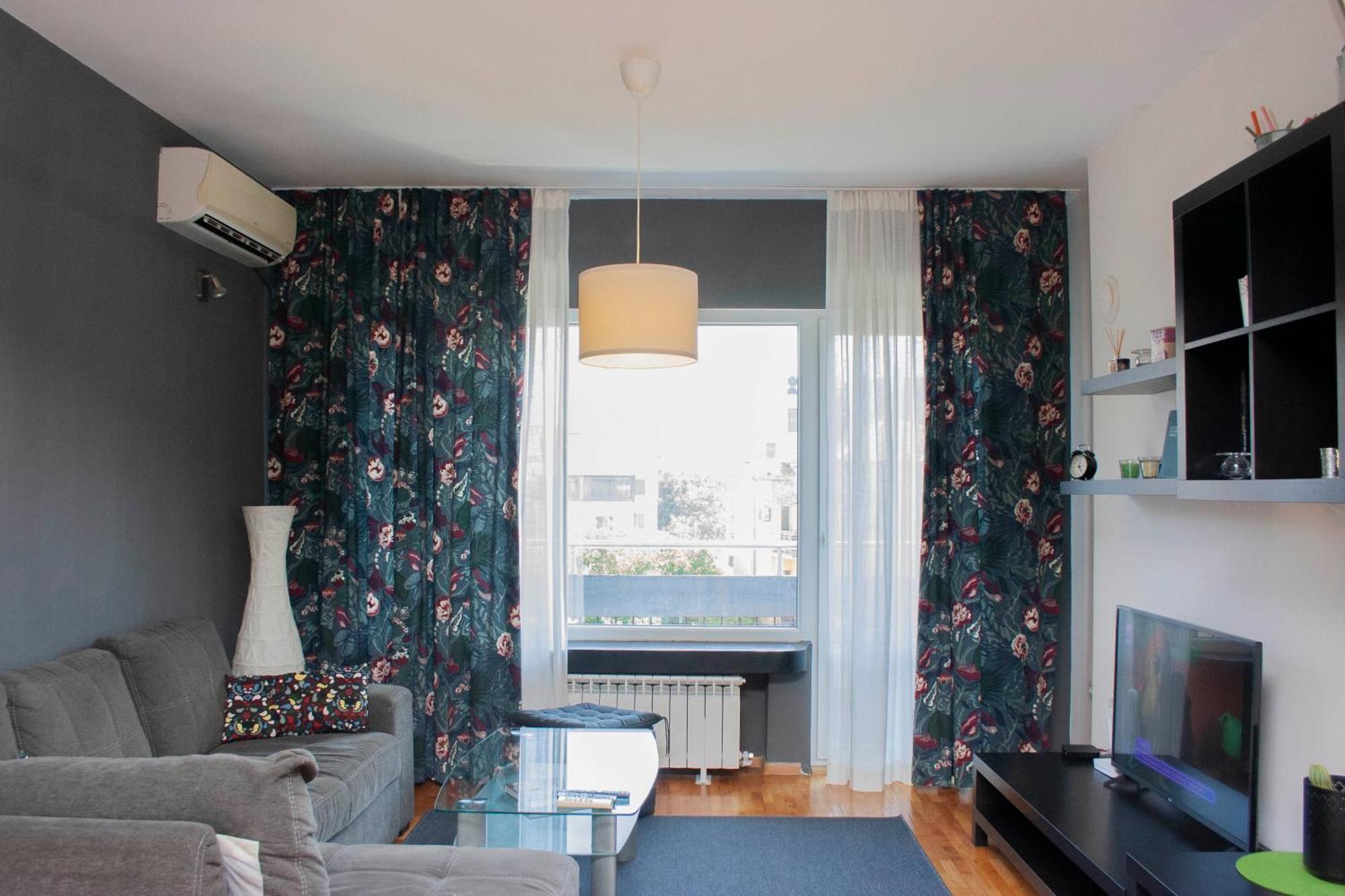 סופיה Sunny Central Apartment מראה חיצוני תמונה